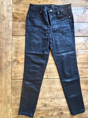 1822 Denim Black Coated Skinny Ankle Jeans Snakeskin Print